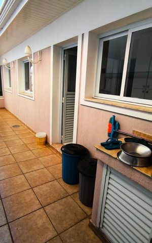 Casa de condomínio para alugar com 392m², 8 quartos e sem vaga