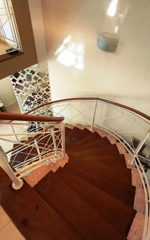 Casa de condomínio para alugar com 392m², 8 quartos e sem vaga