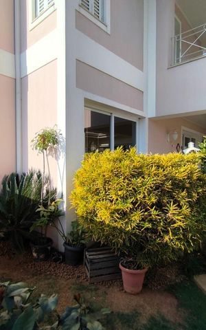 Casa de condomínio para alugar com 392m², 8 quartos e sem vaga