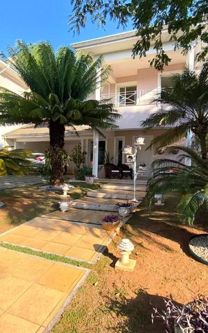 Casa de condomínio para alugar com 392m², 8 quartos e sem vaga