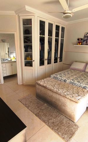 Casa de condomínio para alugar com 392m², 8 quartos e sem vaga