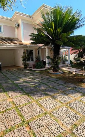 Casa de condomínio para alugar com 392m², 8 quartos e sem vaga