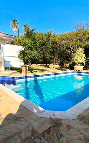 Casa de condomínio para alugar com 392m², 8 quartos e sem vaga