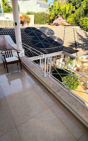 Casa de condomínio para alugar com 392m², 8 quartos e sem vaga
