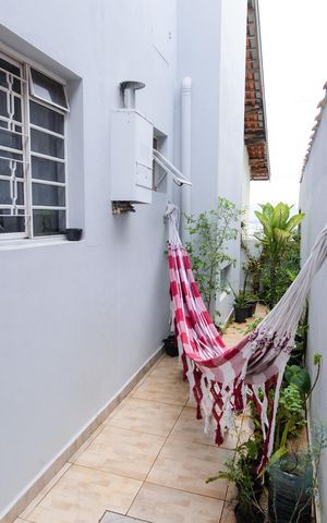 Casa para alugar com 270m², 3 quartos e 2 vagas Casa para alugar com 270m², 3 quartos e 2 vagasCorredor lateral