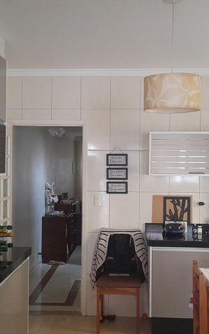Casa à venda com 201m², 3 quartos e 2 vagas Casa à venda com 201m², 3 quartos e 2 vagasCozinha