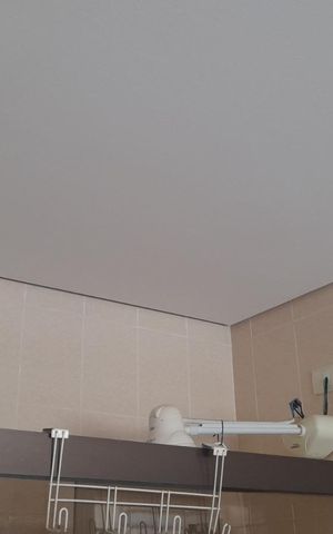 Casa à venda com 201m², 3 quartos e 2 vagas Casa à venda com 201m², 3 quartos e 2 vagasBanheiro