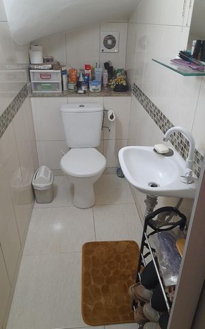 Casa à venda com 201m², 3 quartos e 2 vagas Casa à venda com 201m², 3 quartos e 2 vagasBanheiro