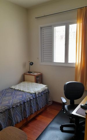Casa à venda com 201m², 3 quartos e 2 vagas Casa à venda com 201m², 3 quartos e 2 vagasQuarto