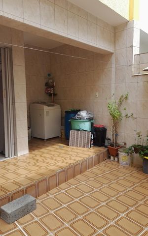 Casa à venda com 201m², 3 quartos e 2 vagas Casa à venda com 201m², 3 quartos e 2 vagasÁrea externa