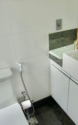 Apartamento à venda com 136m², 4 quartos e 3 vagas Apartamento à venda com 136m², 4 quartos e 3 vagasSuíte 3 - Banheiro