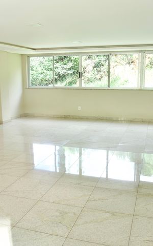 Apartamento à venda com 136m², 4 quartos e 3 vagas Apartamento à venda com 136m², 4 quartos e 3 vagasÁrea comum - Salão de Festas
