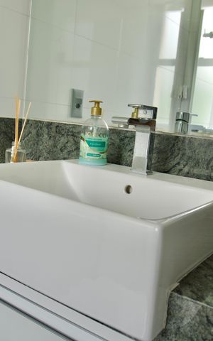 Apartamento à venda com 136m², 4 quartos e 3 vagas Apartamento à venda com 136m², 4 quartos e 3 vagasSuíte 3 - Banheiro