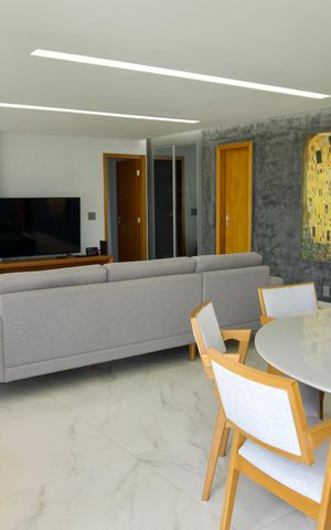 Apartamento à venda com 136m², 4 quartos e 3 vagas Apartamento à venda com 136m², 4 quartos e 3 vagasSala