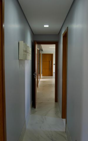 Apartamento à venda com 136m², 4 quartos e 3 vagas Apartamento à venda com 136m², 4 quartos e 3 vagasCorredor
