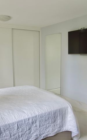 Apartamento à venda com 136m², 4 quartos e 3 vagas Apartamento à venda com 136m², 4 quartos e 3 vagasSuíte 2