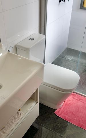 Apartamento à venda com 136m², 4 quartos e 3 vagas Apartamento à venda com 136m², 4 quartos e 3 vagasSuíte 2 - Banheiro