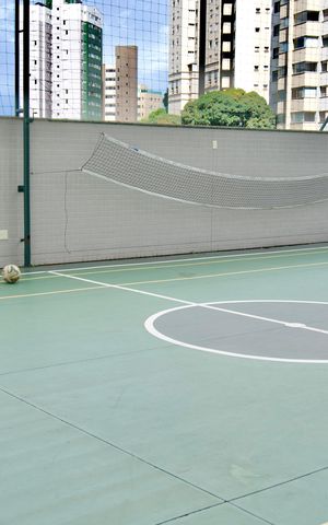 Apartamento à venda com 136m², 4 quartos e 3 vagas Apartamento à venda com 136m², 4 quartos e 3 vagasÁrea comum - Quadra Espotiva