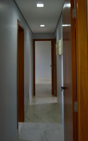 Apartamento à venda com 136m², 4 quartos e 3 vagas Apartamento à venda com 136m², 4 quartos e 3 vagasCorredor