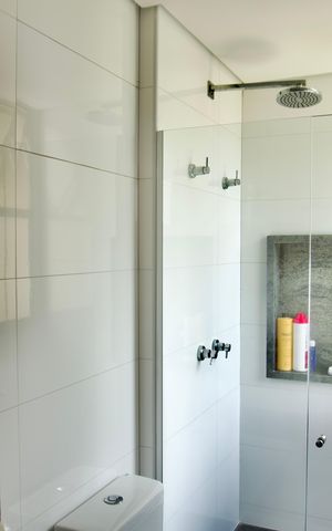 Apartamento à venda com 136m², 4 quartos e 3 vagas Apartamento à venda com 136m², 4 quartos e 3 vagasSuíte 2 - Banheiro