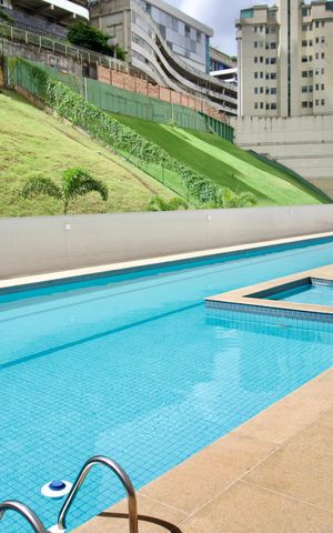 Apartamento à venda com 136m², 4 quartos e 3 vagas Apartamento à venda com 136m², 4 quartos e 3 vagasÁrea comum - Piscina