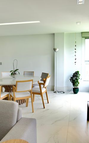 Apartamento à venda com 136m², 4 quartos e 3 vagas Apartamento à venda com 136m², 4 quartos e 3 vagasSala