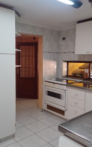 Casa para alugar com 248m², 2 quartos e 4 vagas