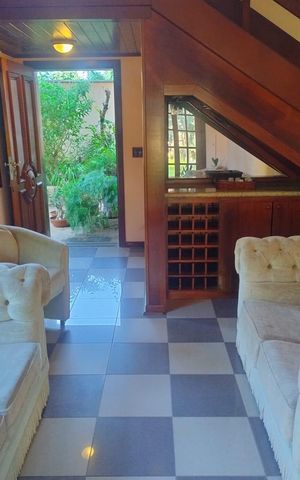 Casa para alugar com 248m², 2 quartos e 4 vagas