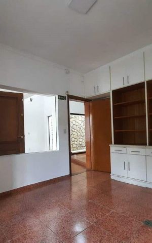 Casa para alugar com 500m², 10 quartos e 1 vaga