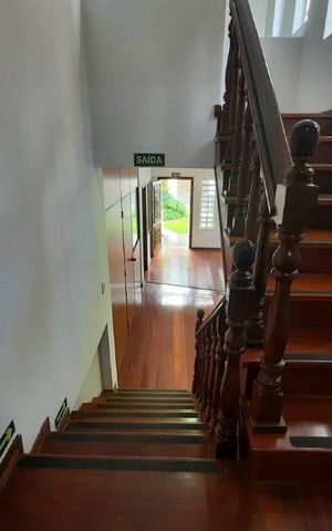 Casa para alugar com 500m², 10 quartos e 1 vaga