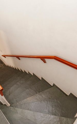Casa para alugar com 168m², 3 quartos e 2 vagasEscada