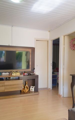 Casa à venda com 100m², 3 quartos e 2 vagassala