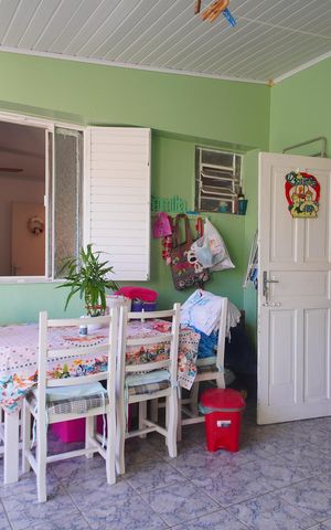 Casa à venda com 100m², 3 quartos e 2 vagasÁrea de Serviço