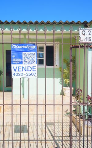 Casa à venda com 100m², 3 quartos e 2 vagasplaca