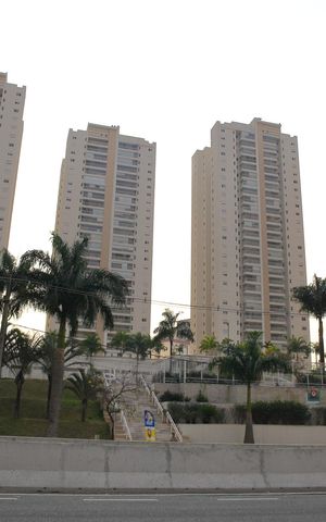Apartamento à venda com 123m², 3 quartos e 2 vagasFachada 