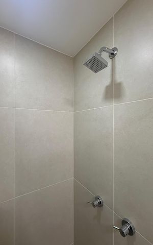 Apartamento à venda com 68m², 2 quartos e 1 vaga Apartamento à venda com 68m², 2 quartos e 1 vagaBanheiro Social