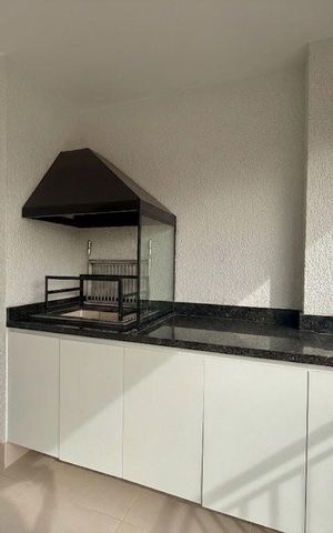Apartamento à venda com 68m², 2 quartos e 1 vaga Apartamento à venda com 68m², 2 quartos e 1 vagaVaranda