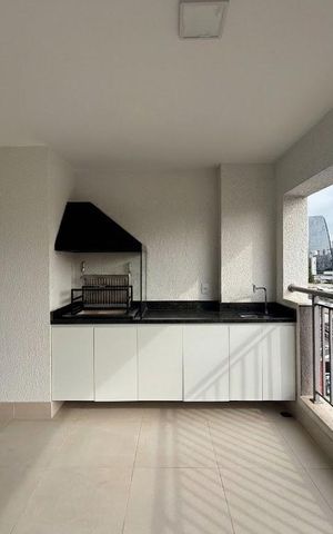 Apartamento à venda com 68m², 2 quartos e 1 vaga Apartamento à venda com 68m², 2 quartos e 1 vagaVaranda