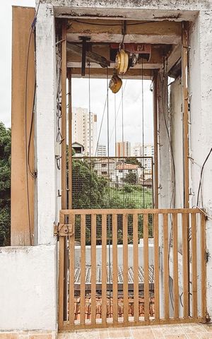 Casa à venda com 400m², 3 quartos e 1 vaga Casa à venda com 400m², 3 quartos e 1 vagaElevador