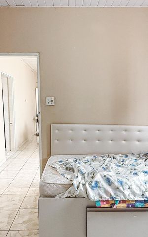 Casa à venda com 400m², 3 quartos e 1 vaga Casa à venda com 400m², 3 quartos e 1 vagaQuarto 1