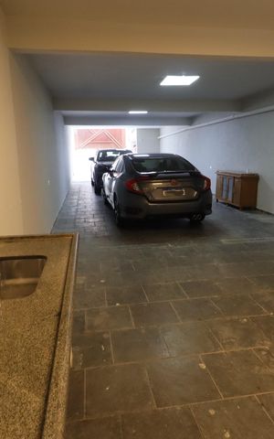 Casa à venda com 219m², 4 quartos e 4 vagasGaragem