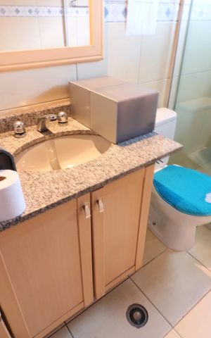Casa à venda com 219m², 4 quartos e 4 vagasBanheiro da Suíte 3