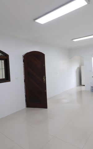 Casa à venda com 219m², 4 quartos e 4 vagasCozinha