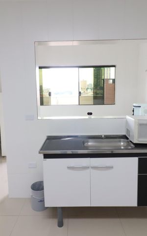 Casa à venda com 219m², 4 quartos e 4 vagasCozinha