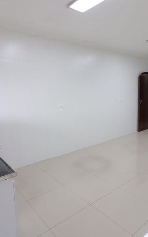 Casa à venda com 219m², 4 quartos e 4 vagasCozinha