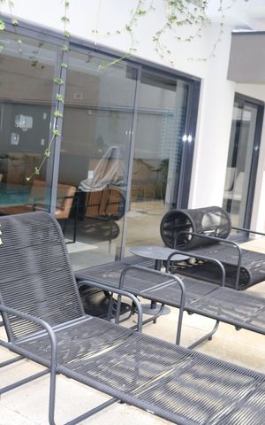 Studio à venda com 27m², 1 quarto e sem vagaPiscina