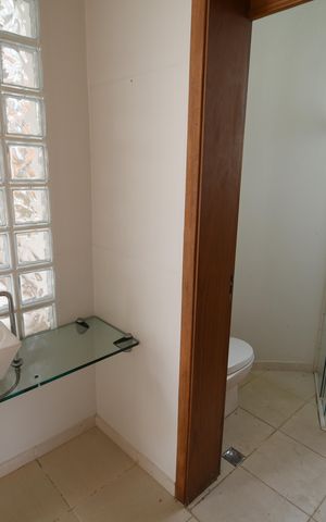 Casa de condomínio à venda com 431m², 4 quartos e 2 vagasBanheiro Social