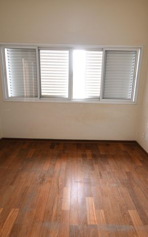 Casa de condomínio à venda com 431m², 4 quartos e 2 vagasQuarto 2 - Suíte