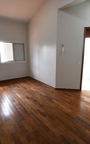 Casa de condomínio à venda com 431m², 4 quartos e 2 vagasQuarto 3 - Suíte