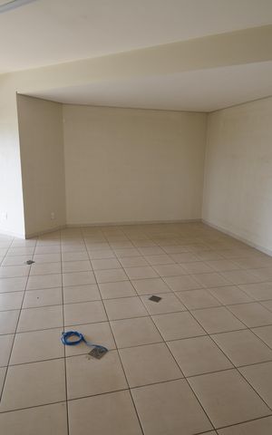 Casa de condomínio à venda com 431m², 4 quartos e 2 vagasSala 2